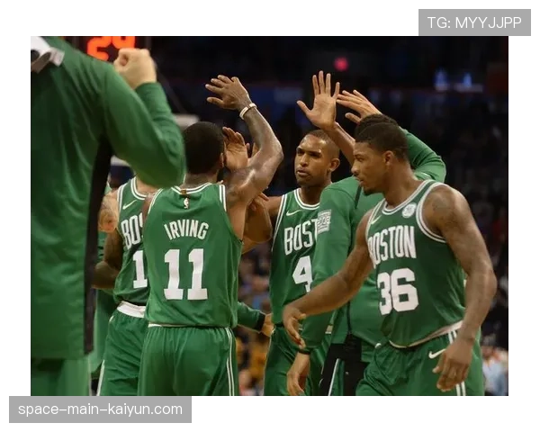 ESPN战术板:解析凯尔特人无限换防体系对持球人的“牢笼”效应。