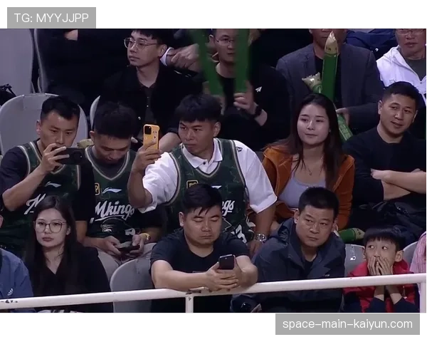 原帅单场命中10记三分,追平CBA本土球员纪录 原帅单场命中10记三分,追平CBA本土球员纪录