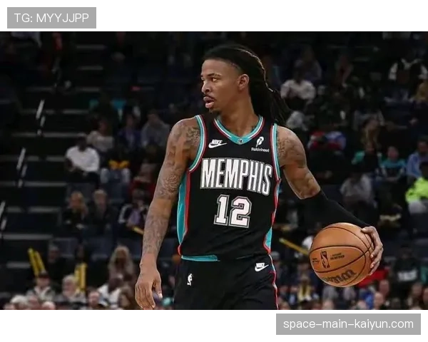 NBA关怀行动在孟菲斯举办青少年篮球训练营,莫兰特担任主讲 NBA关怀行动在孟菲斯举办青少年篮球训练营,莫兰特担任主讲