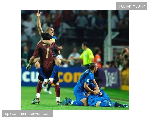 专访多特蒙德体育总监凯尔:谈球队未来建队与战术方向 专访多特蒙德体育总监凯尔:谈球队未来建队与战术方向